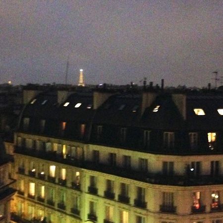 Amazing Eiffel Views At Cool Central Area Apartment Paris Luaran gambar